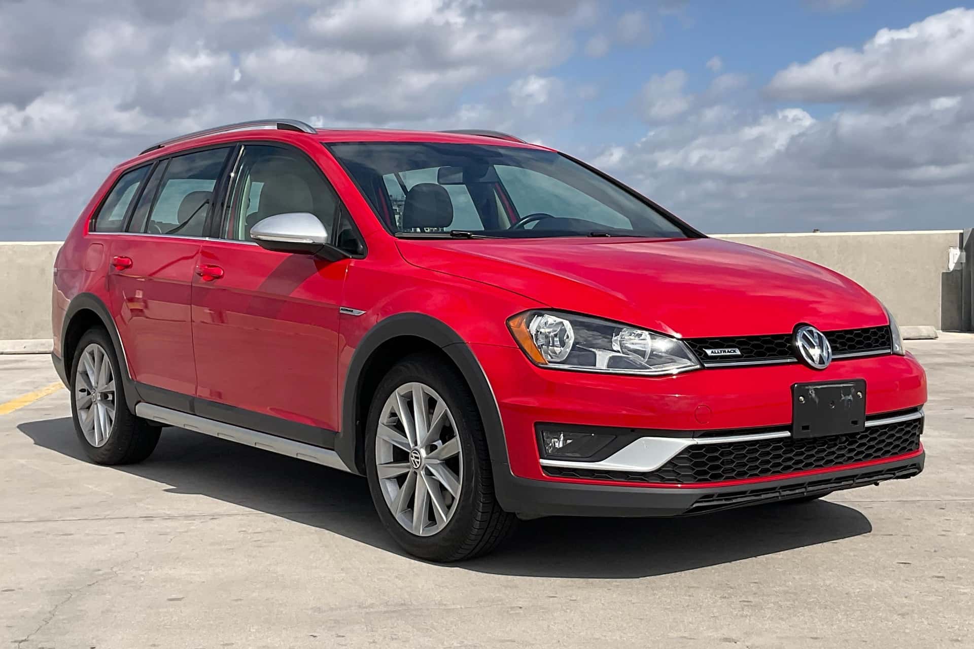 2017 Volkswagen Golf sold for $7,850