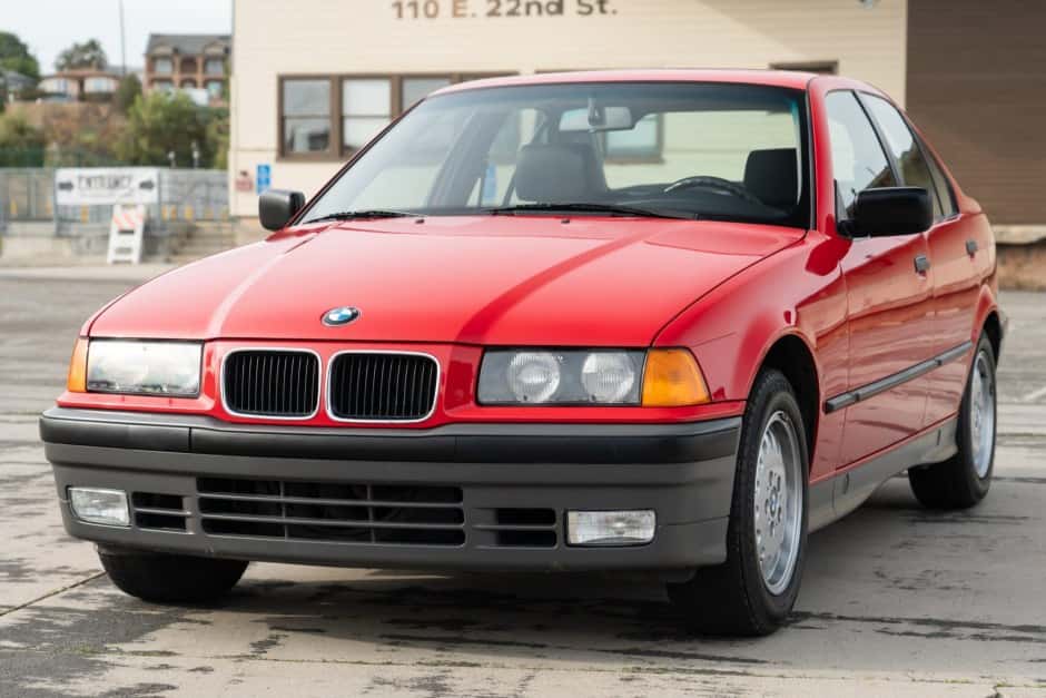 1992 BMW E36 3-Series sold for $15,500