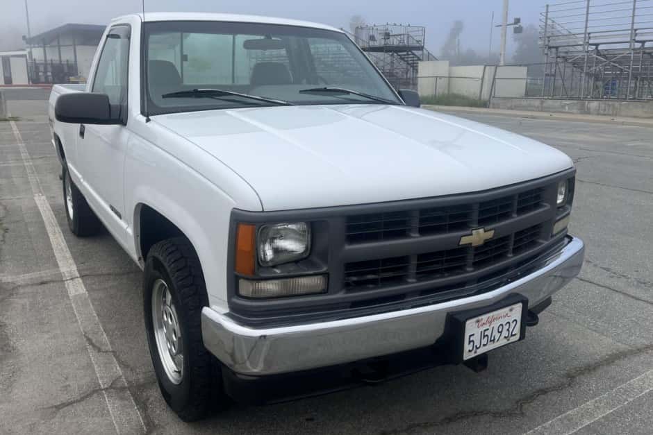 1996 Chevrolet C/K GMT400 (1988-2002) sold for $11,000