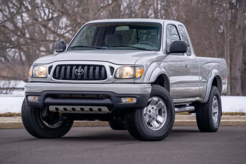 2004 Toyota Tacoma (N1X0 1995-2005) sold for $35,500