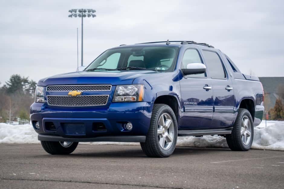 2013 Chevrolet Avalanche sold for $31,000