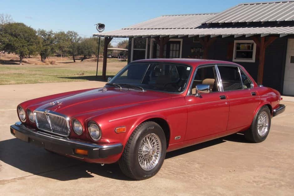 1985 Jaguar XJ Series 3 (1980-1992) sold for $10,400