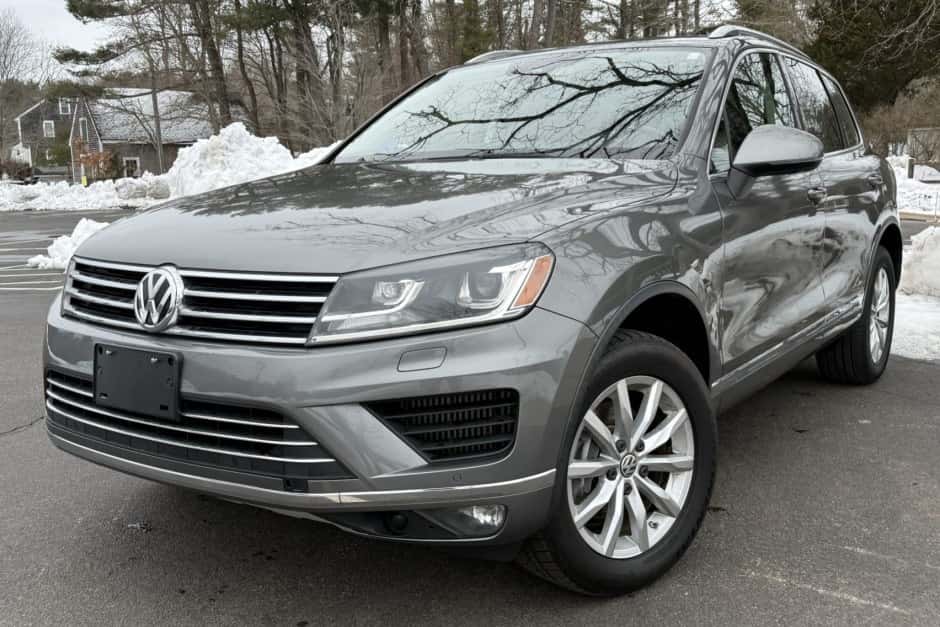 2016 Volkswagen Touareg sold for $14,750