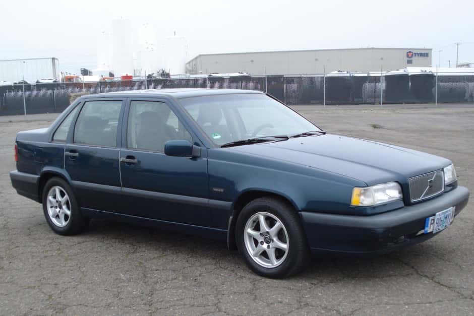 1997 Volvo 850 sold for $9,000