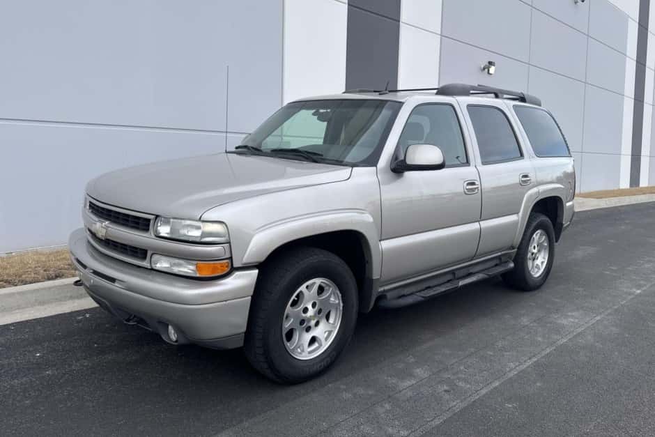 2004 Chevrolet Tahoe GMT800 sold for $20,000