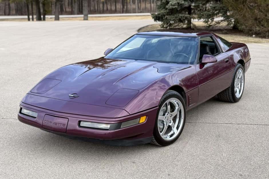 1995 Chevrolet Corvette C4 Coupe (1992-1996) sold for $10,000