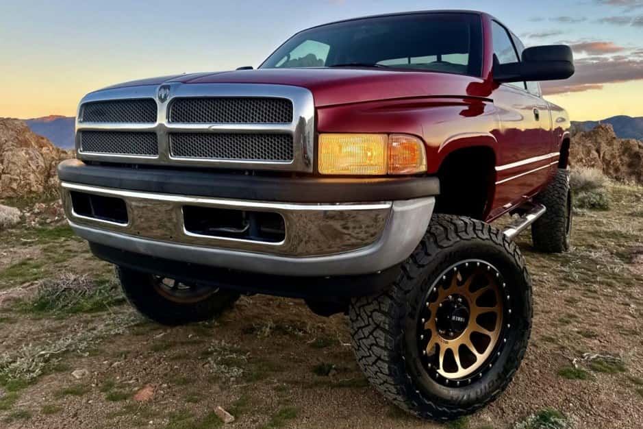 1998 Dodge Ram HD (1994-2002) sold for $12,500