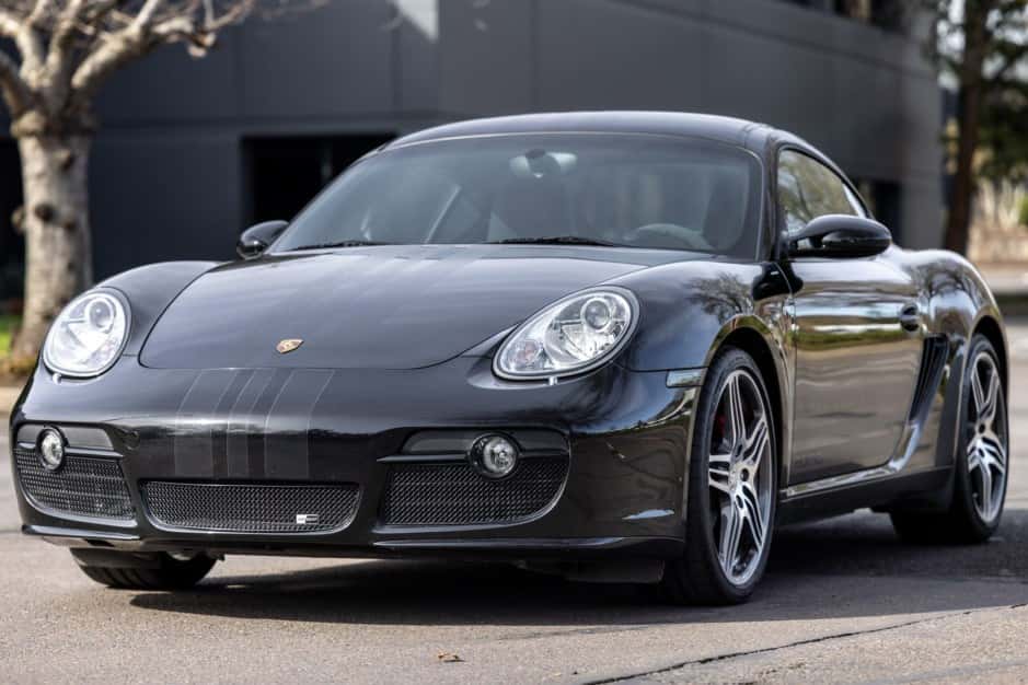2008 Porsche 987 Cayman sold for $31,524