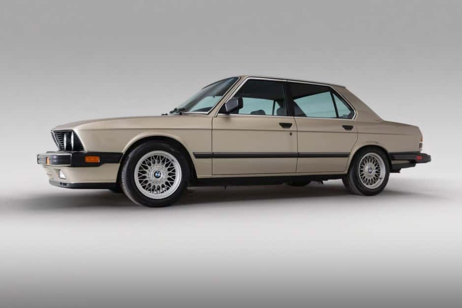 1985 BMW E28 5-Series sold for $16,750