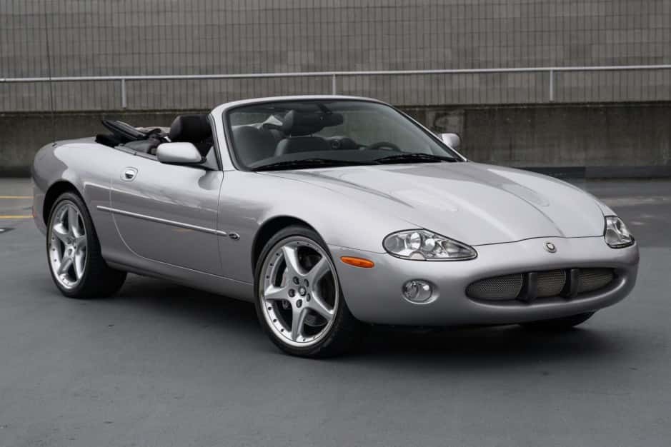 2001 Jaguar XKR sold for $18,100