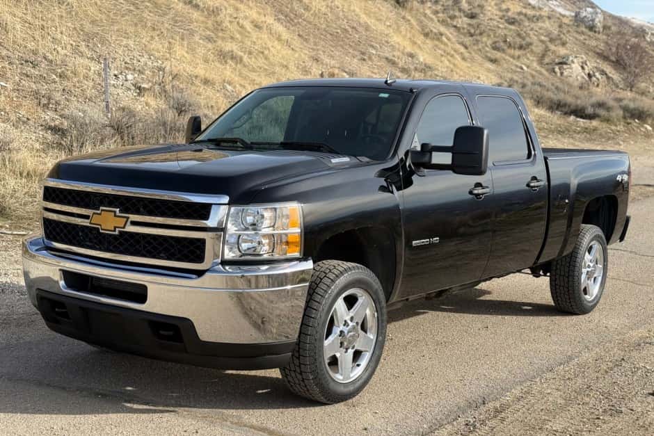 2012 Chevrolet Silverado GMT900 Heavy Duty (2007-2014) sold for $31,000