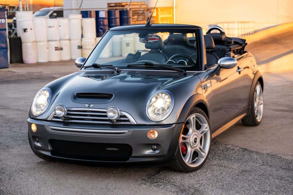 2005 Mini R52 Cooper Convertible sold for $8,800
