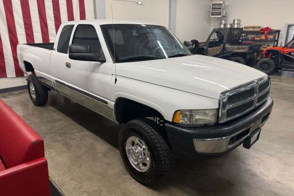 2001 Dodge Ram HD (1994-2002) sold for $24,000