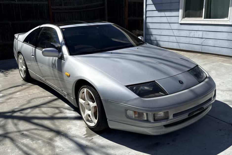 1990 Nissan Z32 300ZX sold for $5,350
