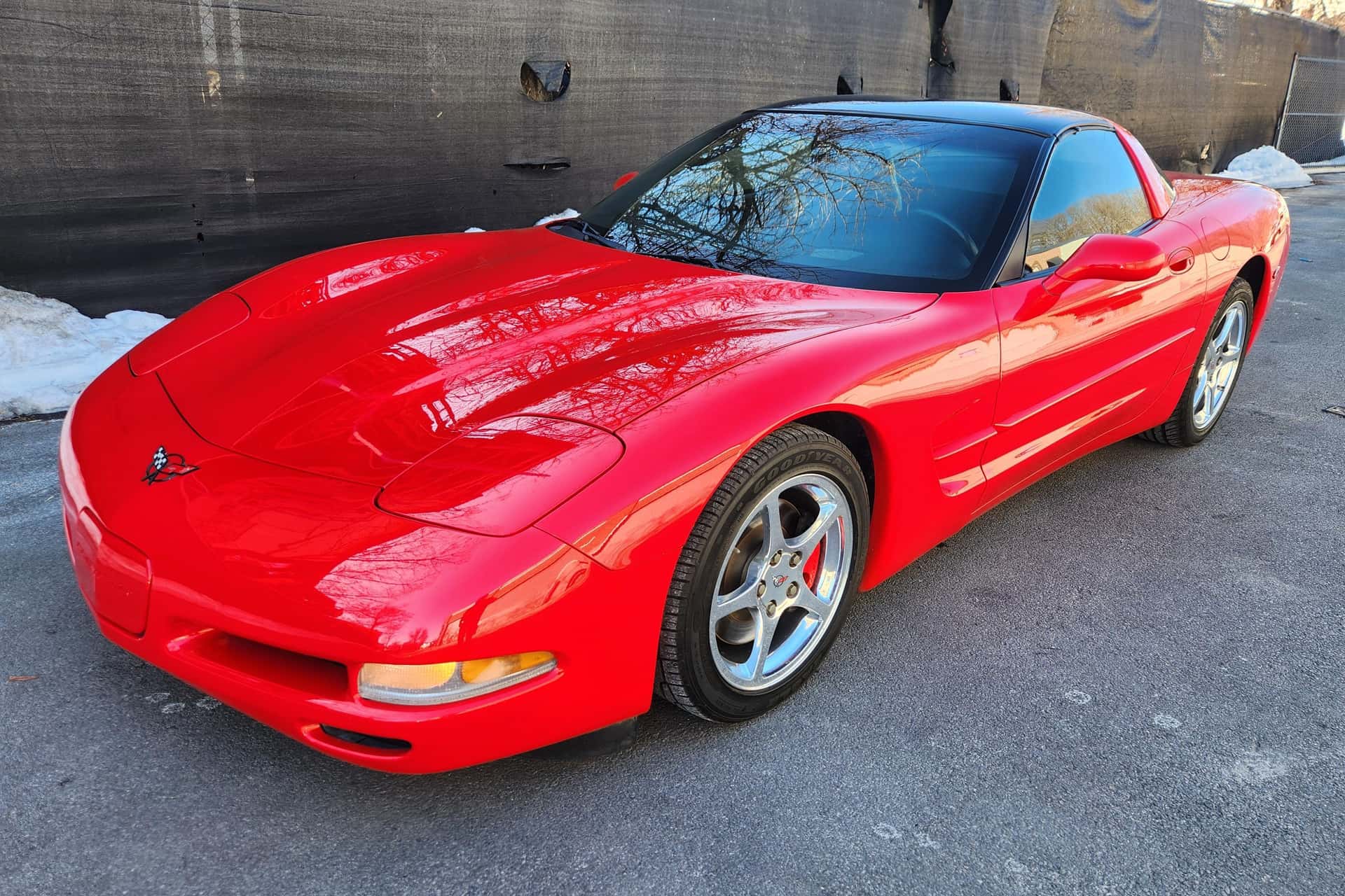 2001 Chevrolet C5 Corvette sold for $13,900