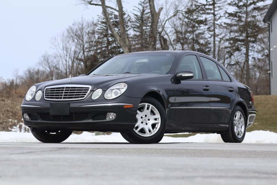 2004 Mercedes-Benz W211 E-Class sold for $9,200