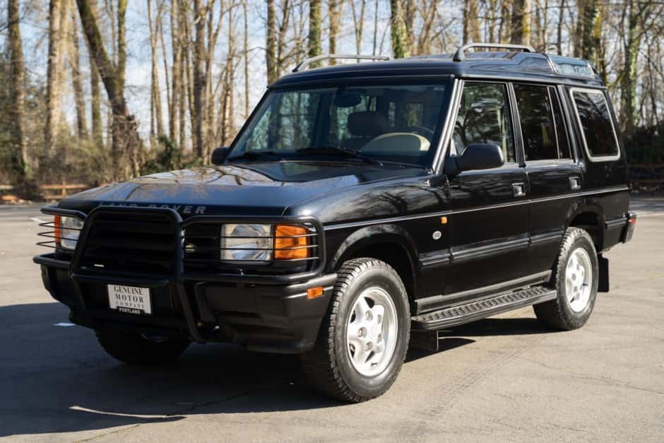 1997 Land Rover Discovery I sold for $15,250