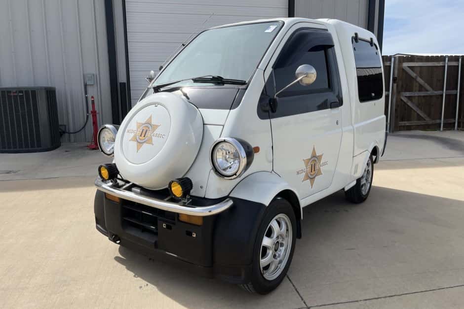 1998 Daihatsu Midget sold for $7,500
