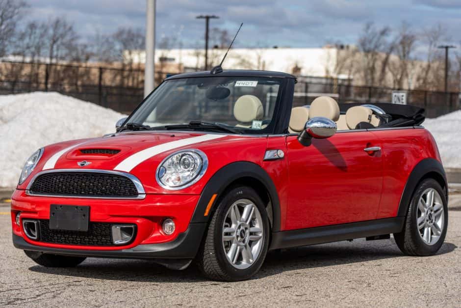 2015 Mini R57 Convertible sold for $18,250