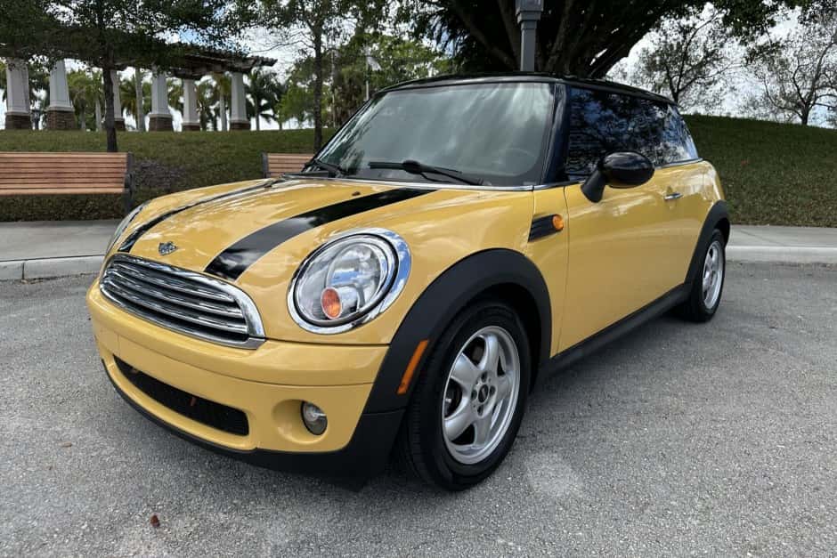 2009 Mini R56 Cooper, Cooper S, and John Cooper Works sold for $3,777