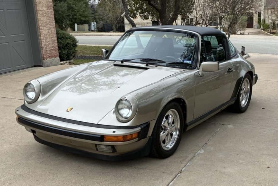 1986 Porsche 911 Carrera 3.2 sold for $64,000