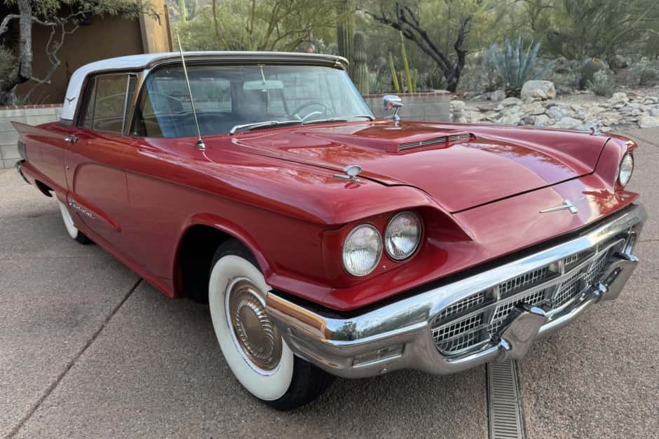 1960 Ford Thunderbird (1958-1960) sold for $10,950
