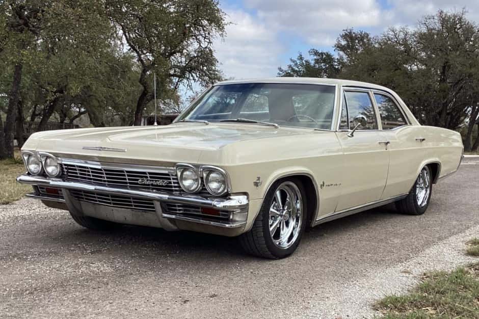 1965 Chevrolet Impala (1965-1970) sold for $12,000
