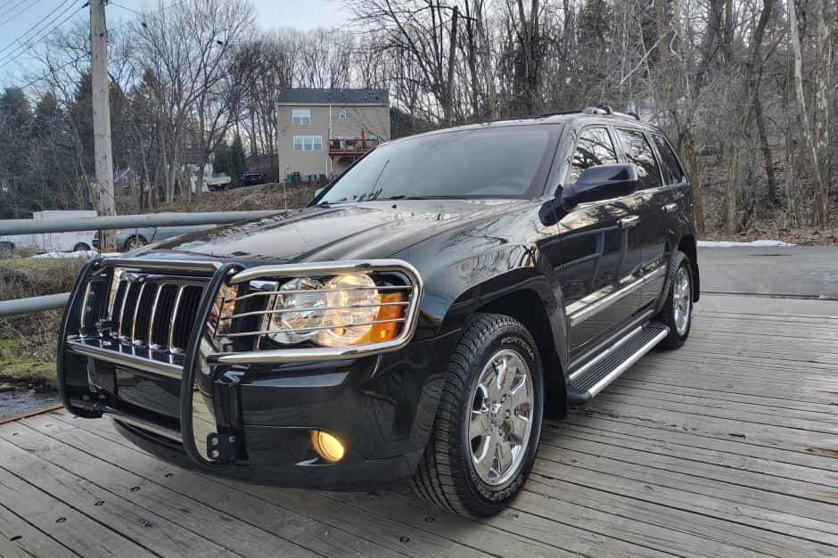 2010 Jeep WK Grand Cherokee sold for $29,500