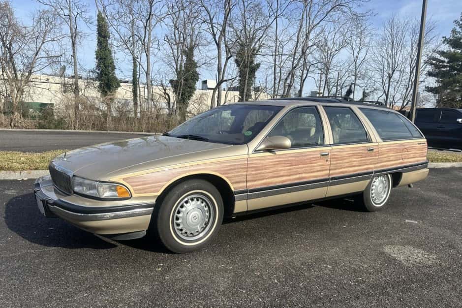 1995 Buick Roadmaster sold for $10,250