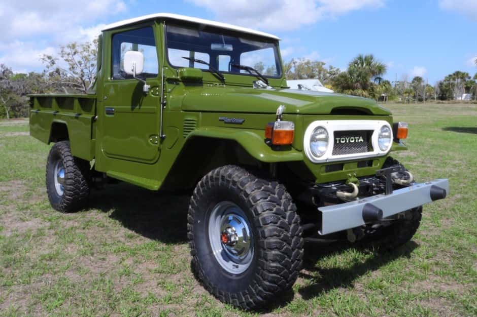 1976 Toyota Land Cruiser FJ45 sold for $31,000
