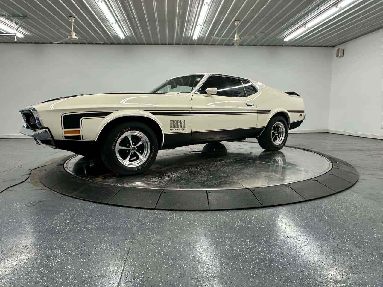 1971 Ford Mustang Fastback sold for $38,850