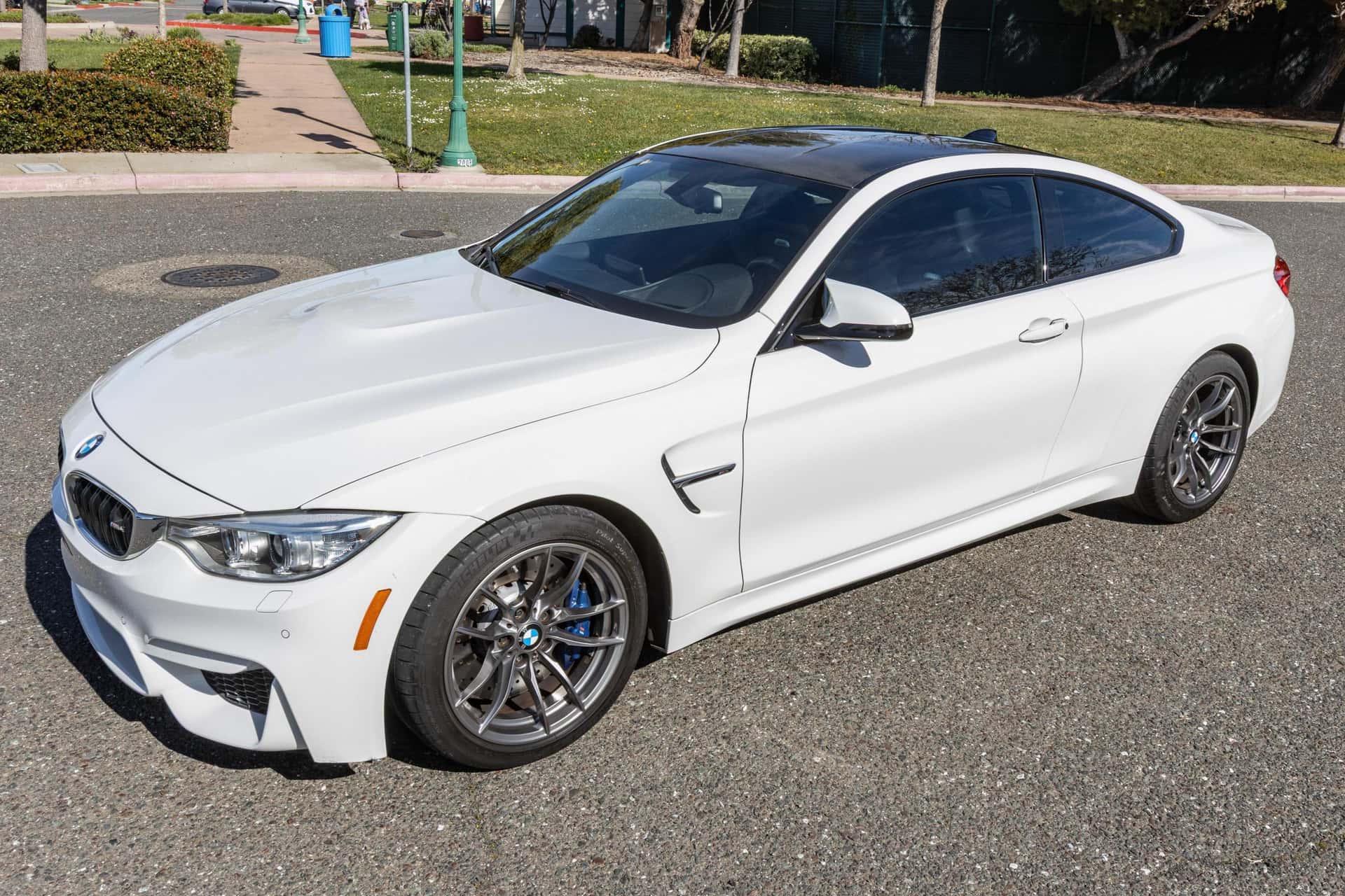 2015 BMW F8X M4 sold for $33,750