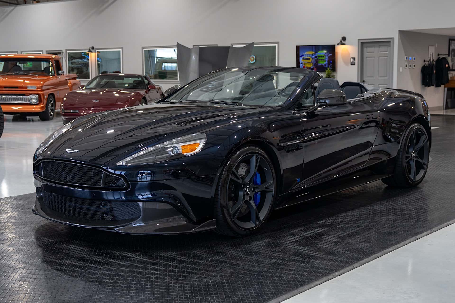 2018 Aston Martin Vanquish sold for $186,000