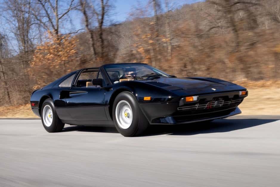 1978 Ferrari 308 GTB/GTS sold for $118,000