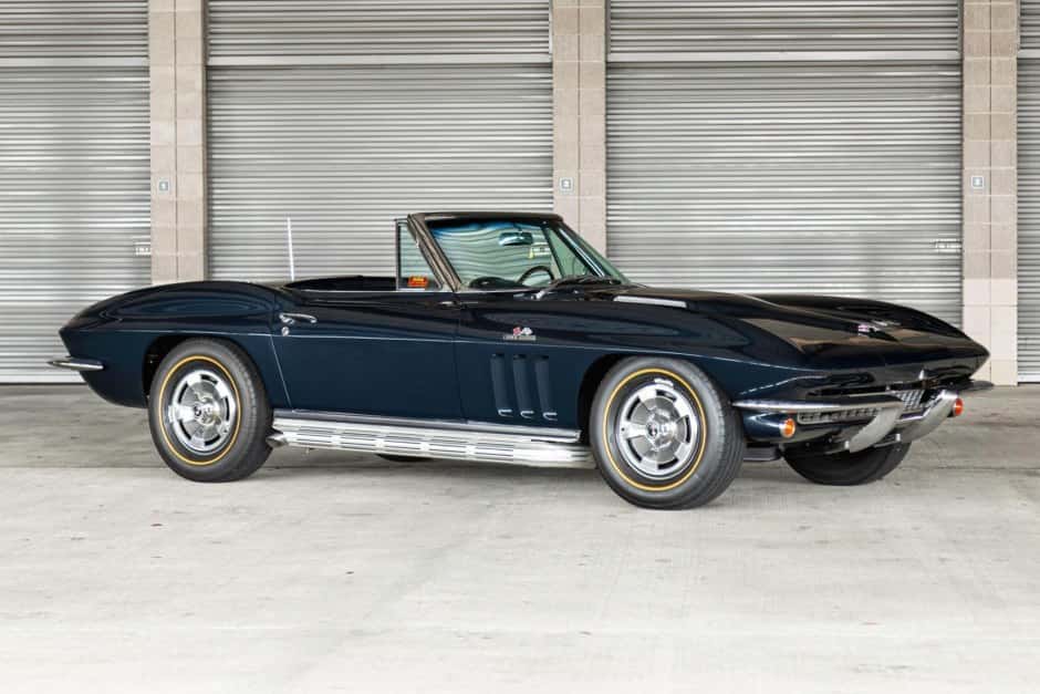 1966 Chevrolet Corvette C2 (1966) sold for $173,500