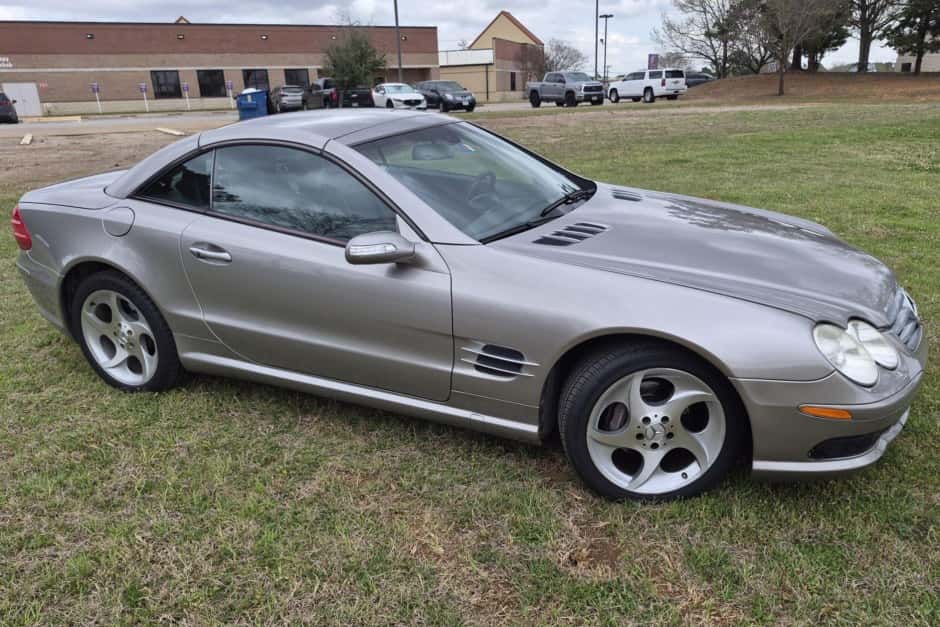2005 Mercedes-Benz R230 SL sold for $5,850