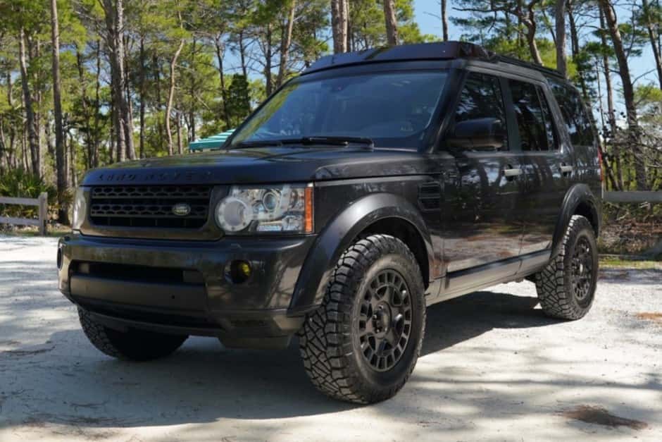 2013 Land Rover LR4 sold for $11,500