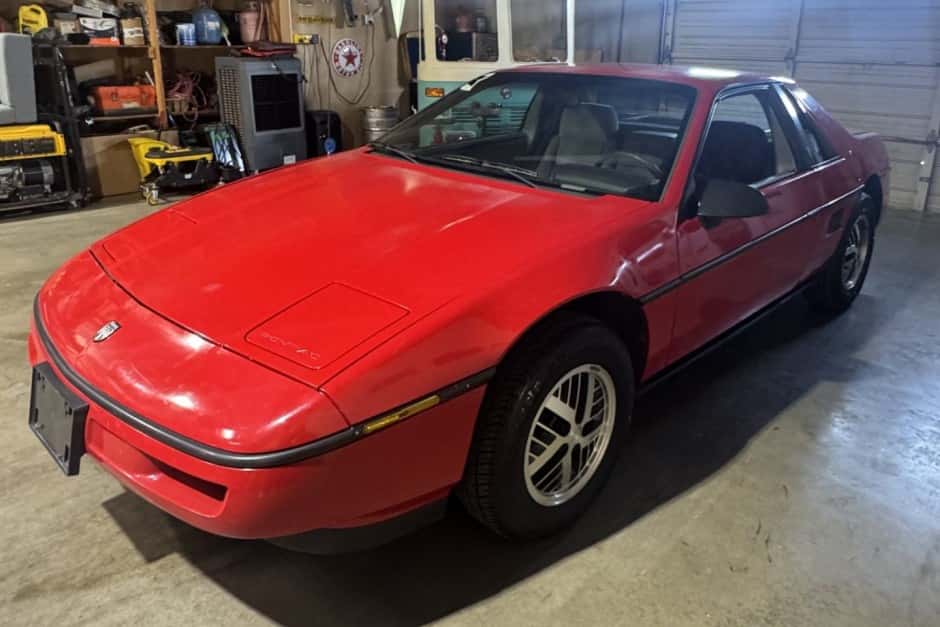 1988 Pontiac Fiero sold for $4,100
