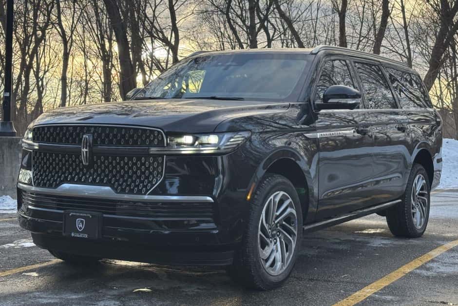 2025 Lincoln Navigator sold for $100,000