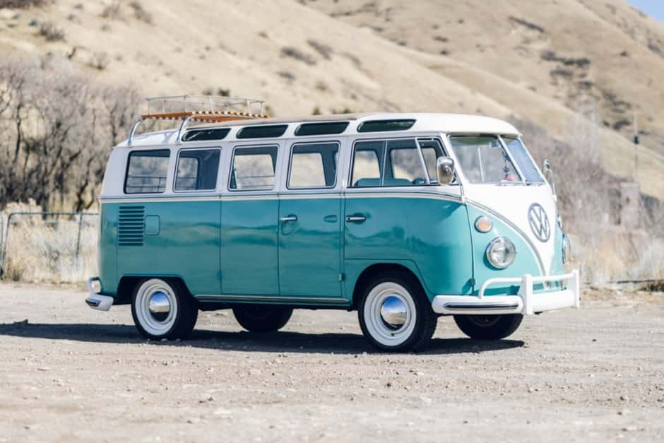 1967 Volkswagen Split-Window Bus sold for $92,000