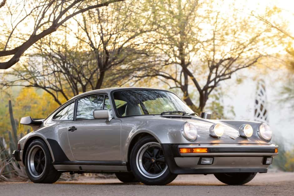 1989 Porsche 930 Turbo sold for $261,000