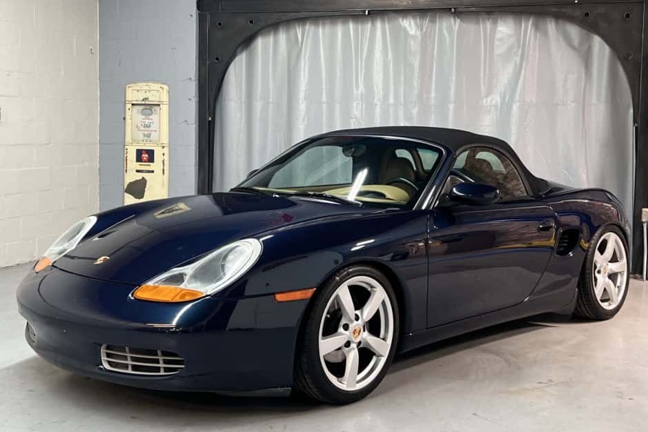 1999 Porsche 986 Boxster sold for $12,751