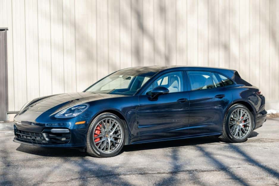 2018 Porsche Panamera sold for $95,227