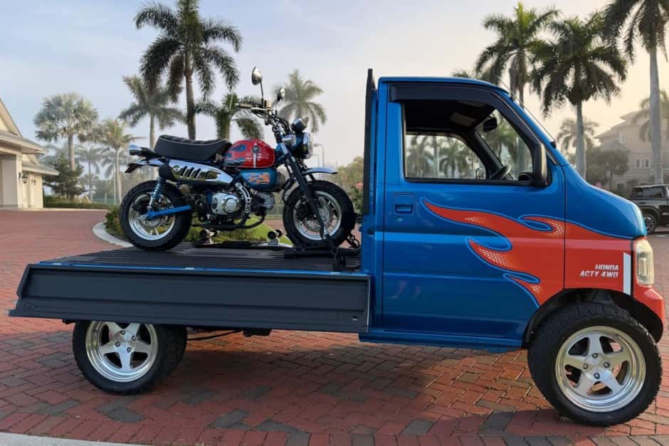 1999 Honda Acty sold for $44,000