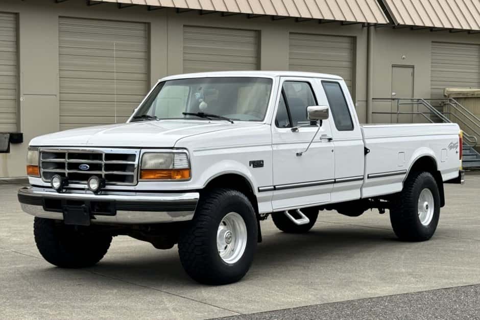 1996 Ford F-Series 1992-1997 sold for $20,350