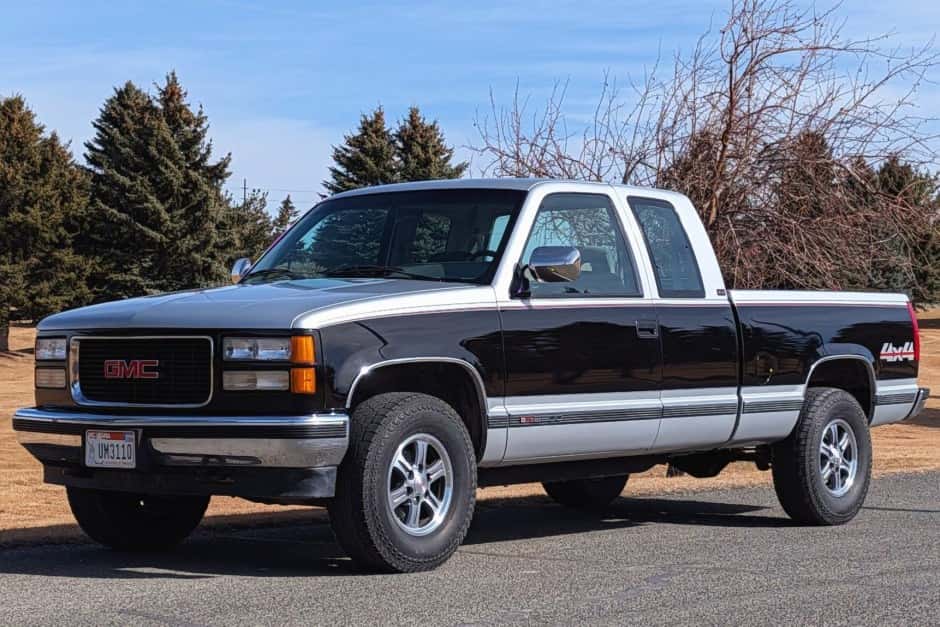 1994 GMC Sierra (GMT400 1988-2002) sold for $25,500