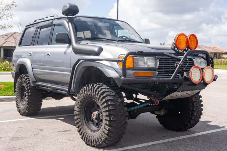 1995 Toyota Land Cruiser 80-Series sold for $12,850