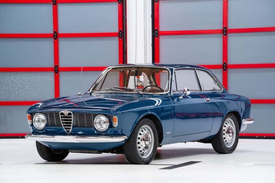 1965 Alfa Romeo 105/115 Series Coupe sold for $61,000