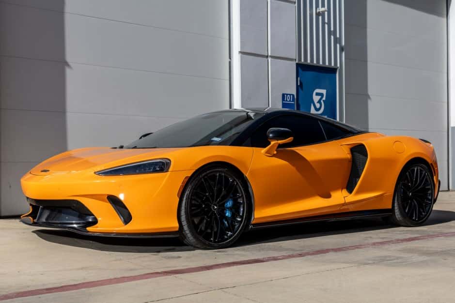 2021 McLaren GT sold for $122,505
