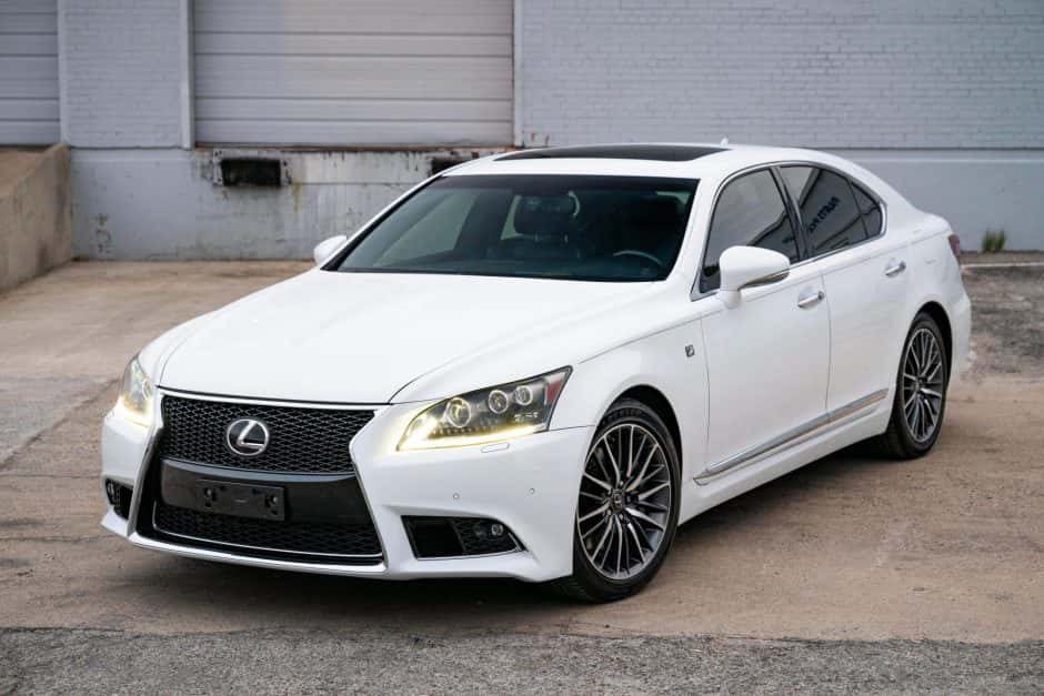 2013 Lexus LS Sedan sold for $20,500
